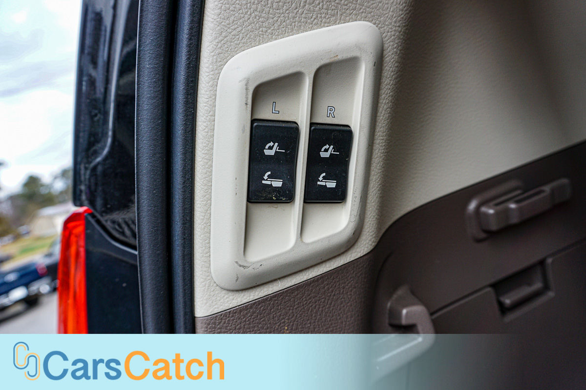 CARSCATCH - Used vehicle - SUV LEXUS GX 460 2013