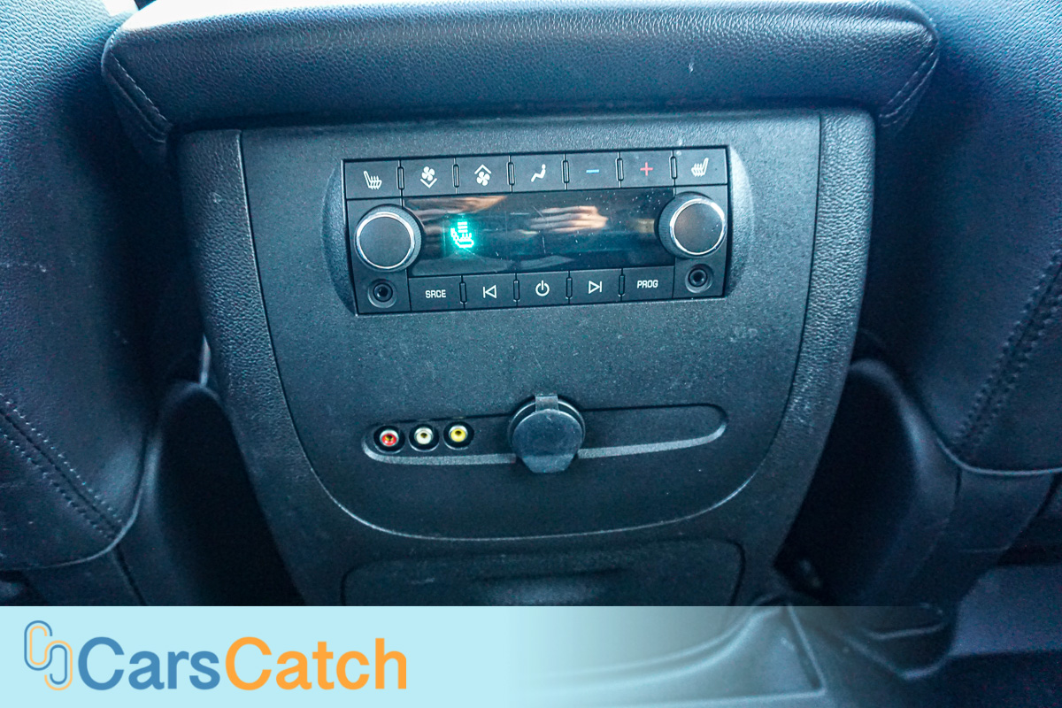 CARSCATCH - Used vehicle - SUV CHEVROLET TAHOE 2013