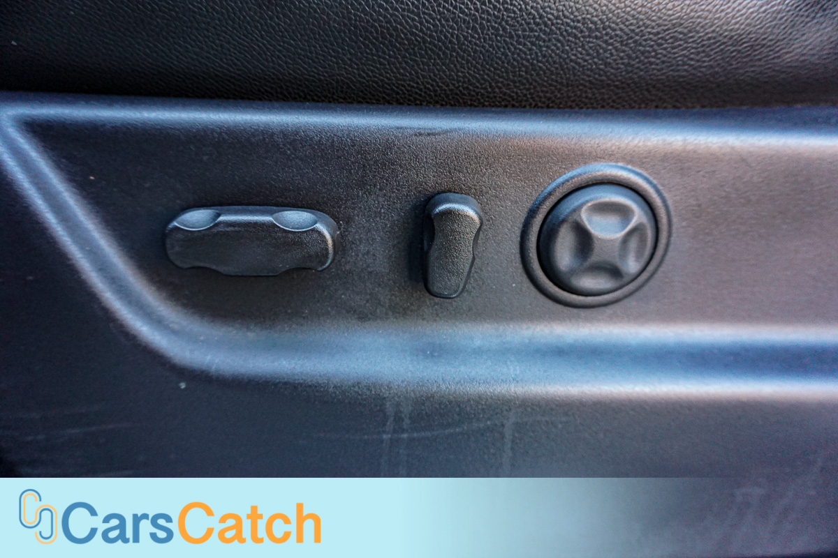 CARSCATCH - Used vehicle - SUV CHEVROLET TAHOE 2013