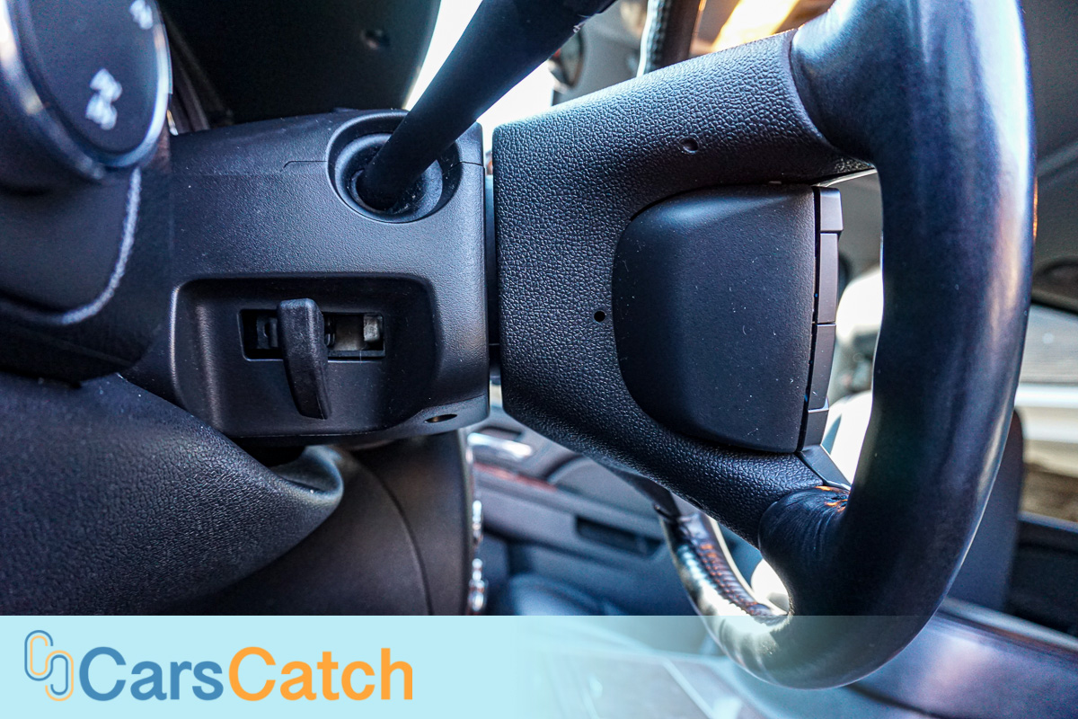 CARSCATCH - Used vehicle - SUV CHEVROLET TAHOE 2013