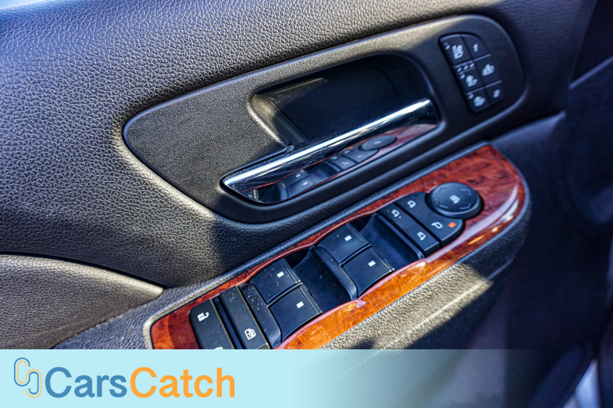 CARSCATCH - Used vehicle - SUV CHEVROLET TAHOE 2013