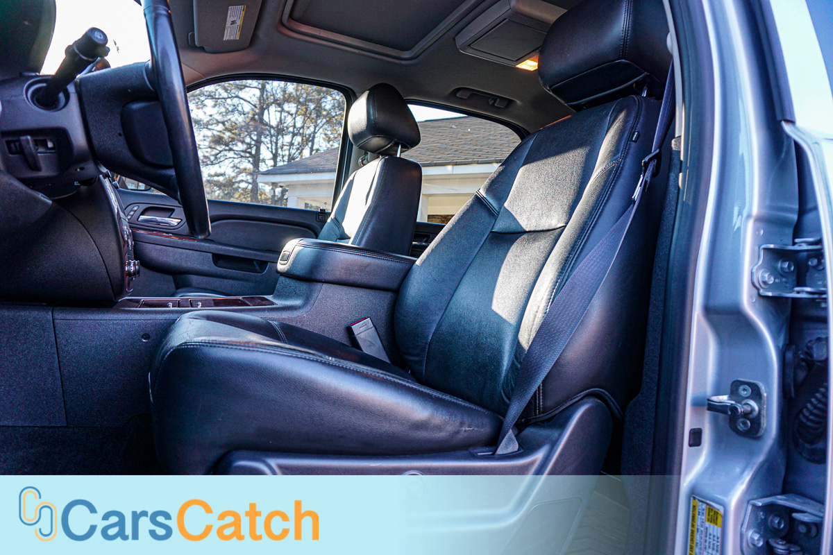 CARSCATCH - Used vehicle - SUV CHEVROLET TAHOE 2013