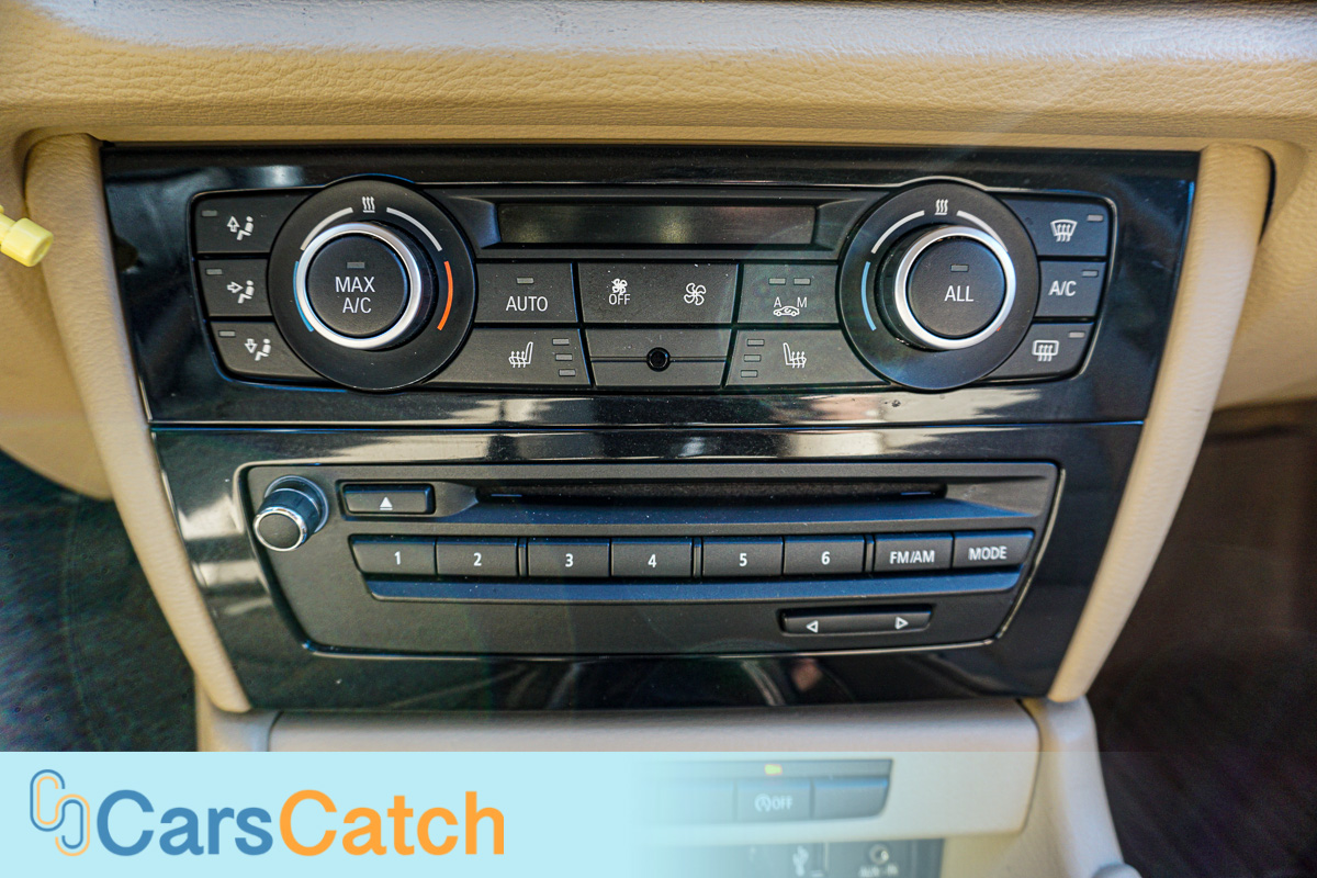 CARSCATCH - Used vehicle - SUV BMW X1 2014