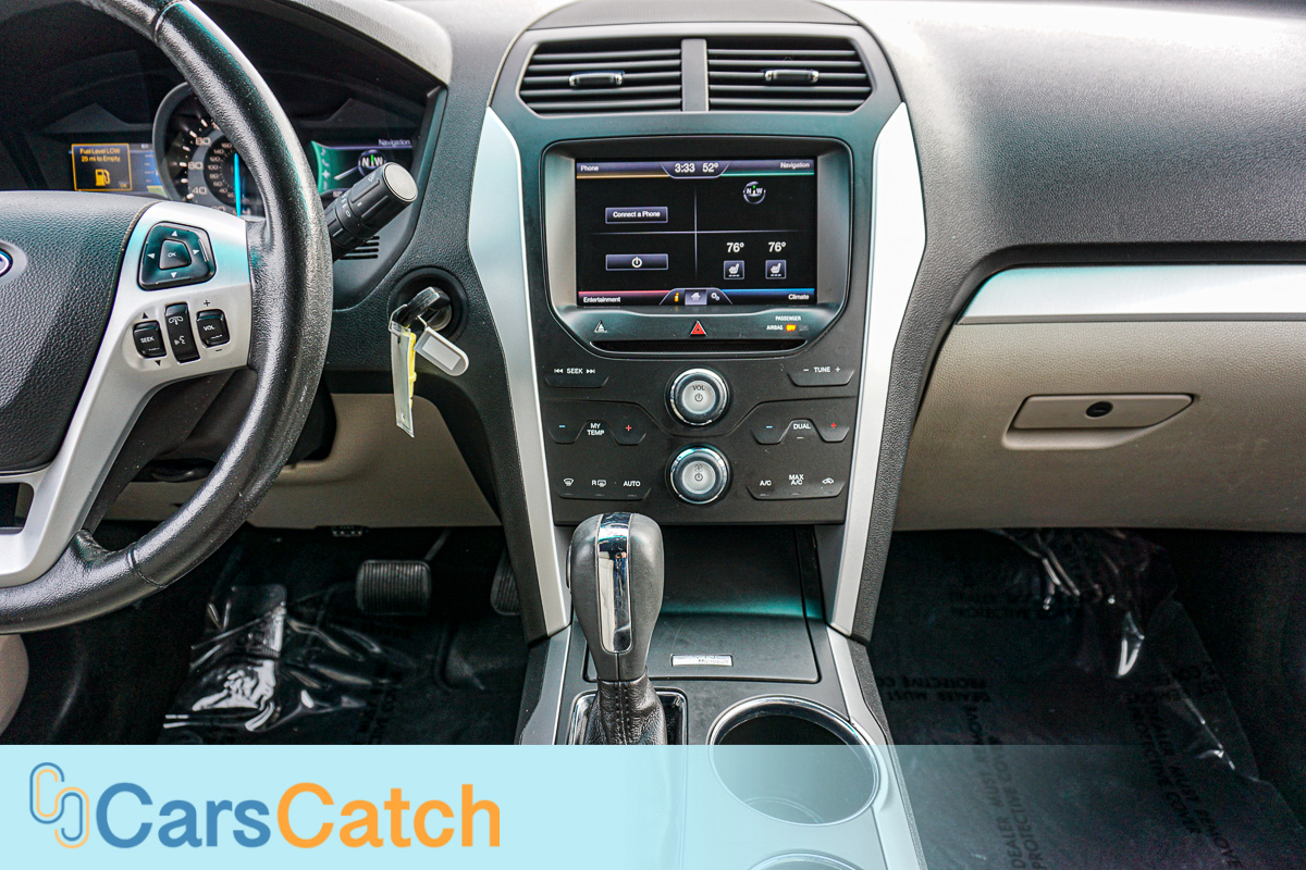 CARSCATCH - Used vehicle - SUV FORD EXPLORER 2013