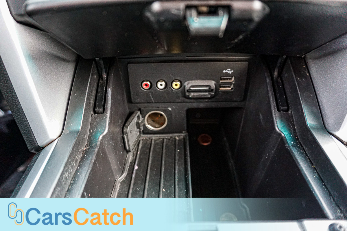 CARSCATCH - Used vehicle - SUV FORD EXPLORER 2013