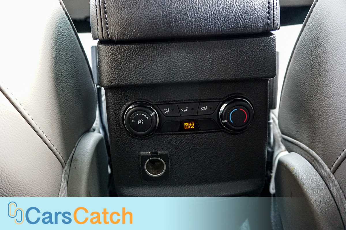 CARSCATCH - Used vehicle - SUV FORD EXPLORER 2013