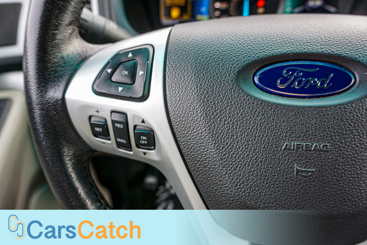 CARSCATCH - Used vehicle - SUV FORD EXPLORER 2013