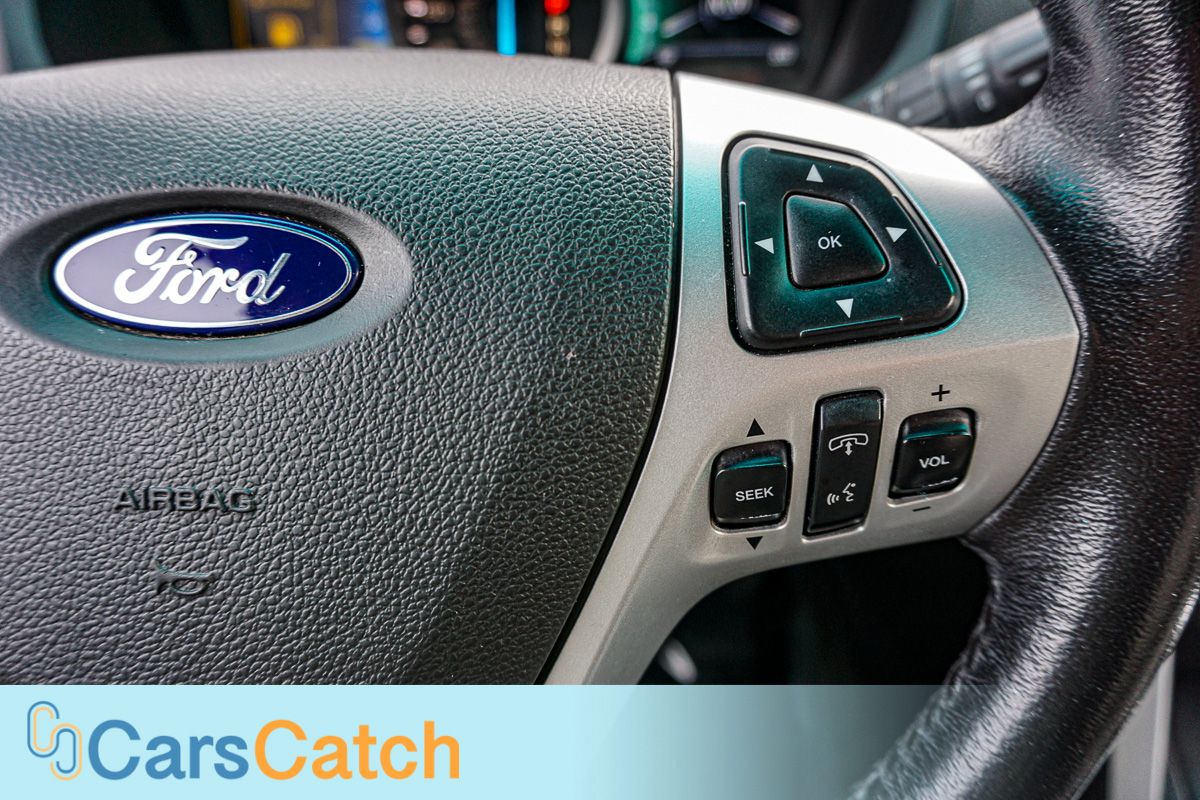 CARSCATCH - Used vehicle - SUV FORD EXPLORER 2013