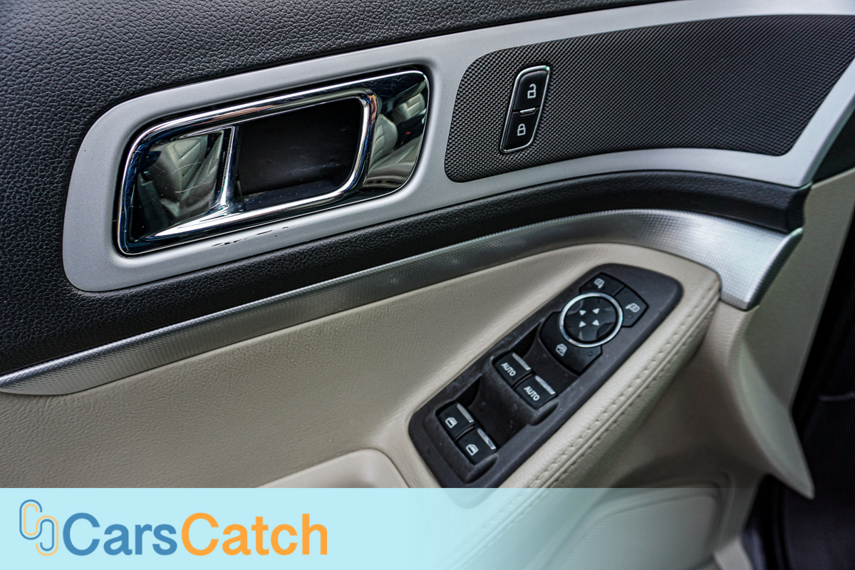 CARSCATCH - Used vehicle - SUV FORD EXPLORER 2013