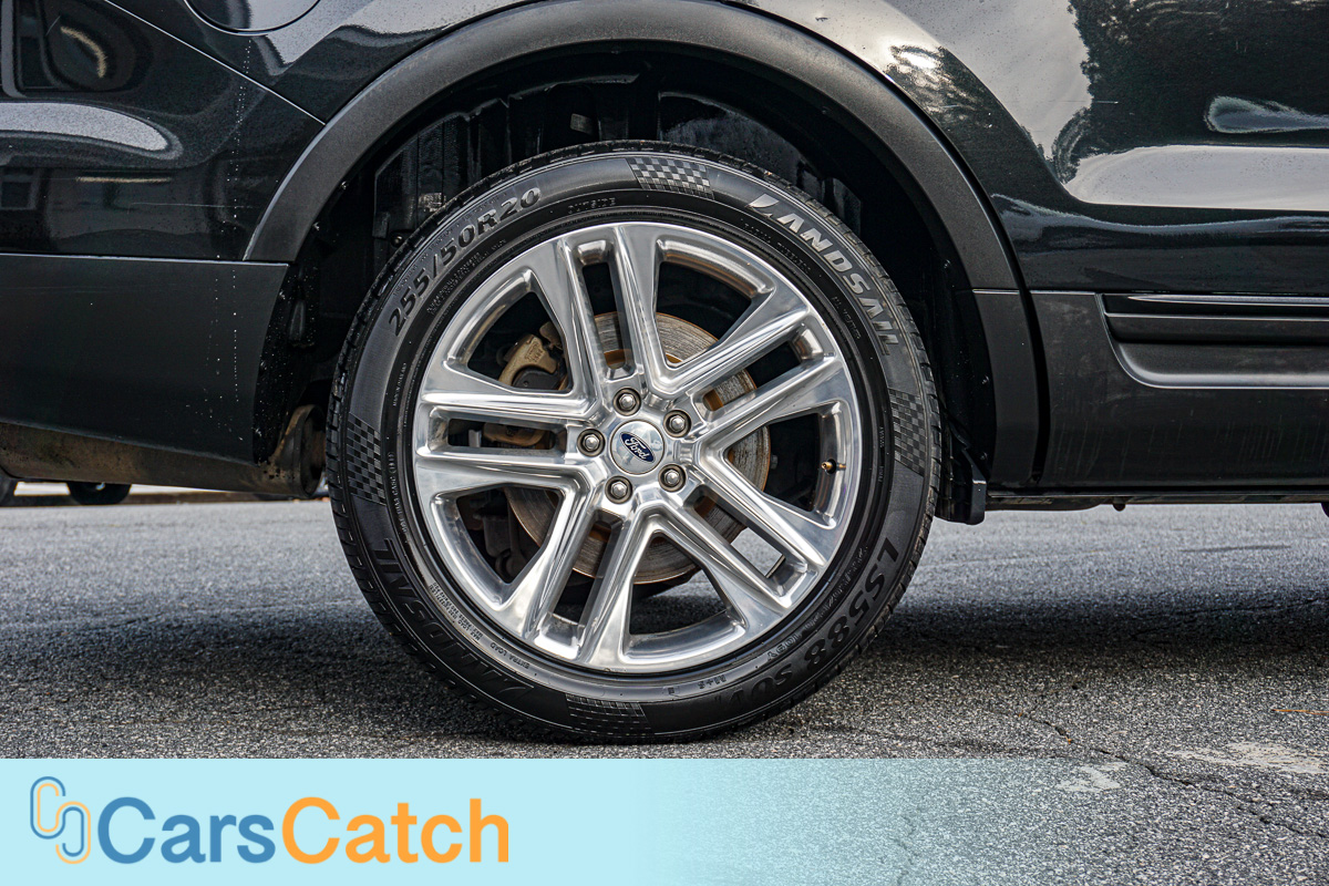 CARSCATCH - Used vehicle - SUV FORD EXPLORER 2013