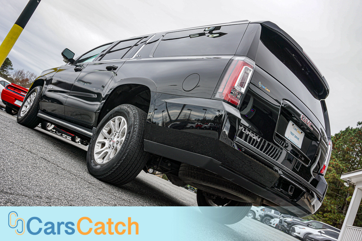 CARSCATCH - Used vehicle - SUV GMC YUKON XL 2018