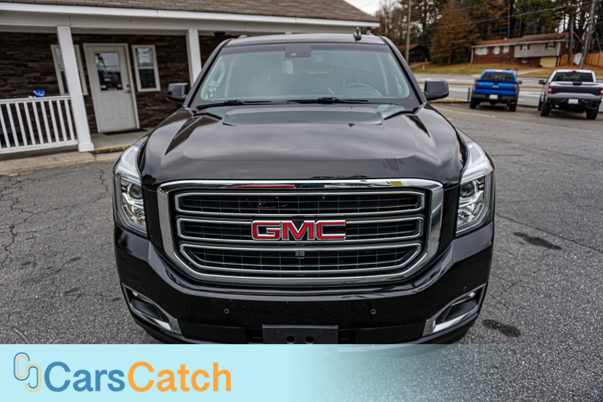 CARSCATCH - Used vehicle - SUV GMC YUKON XL 2018
