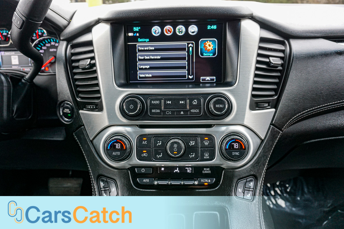 CARSCATCH - Used vehicle - SUV GMC YUKON XL 2018