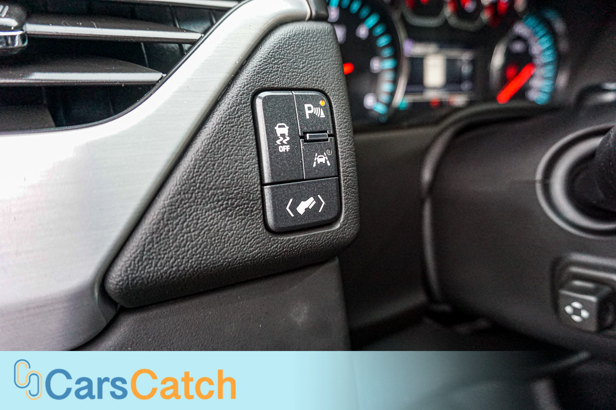 CARSCATCH - Used vehicle - SUV GMC YUKON XL 2018