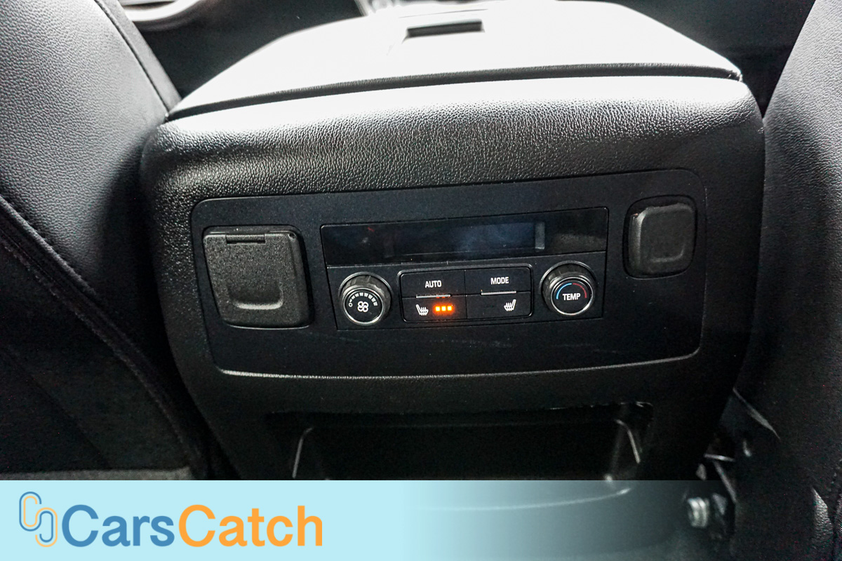 CARSCATCH - Used vehicle - SUV GMC YUKON XL 2018