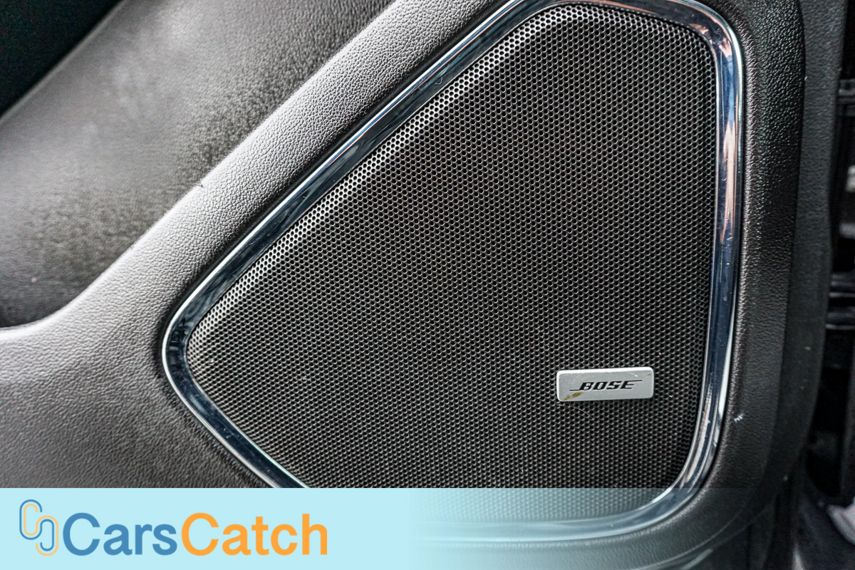 CARSCATCH - Used vehicle - SUV GMC YUKON XL 2018