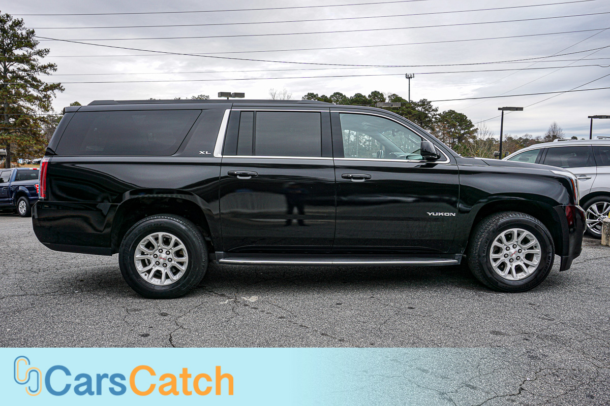 CARSCATCH - Used vehicle - SUV GMC YUKON XL 2018