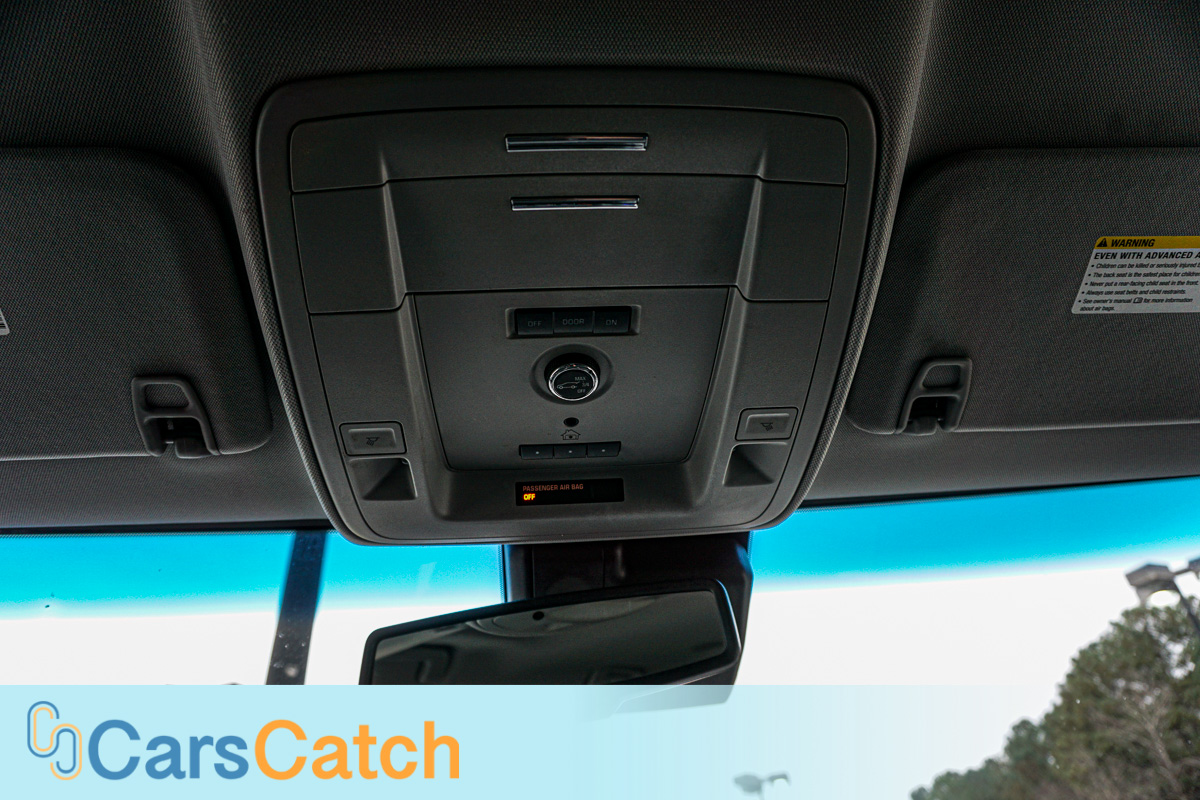 CARSCATCH - Used vehicle - SUV GMC YUKON XL 2018