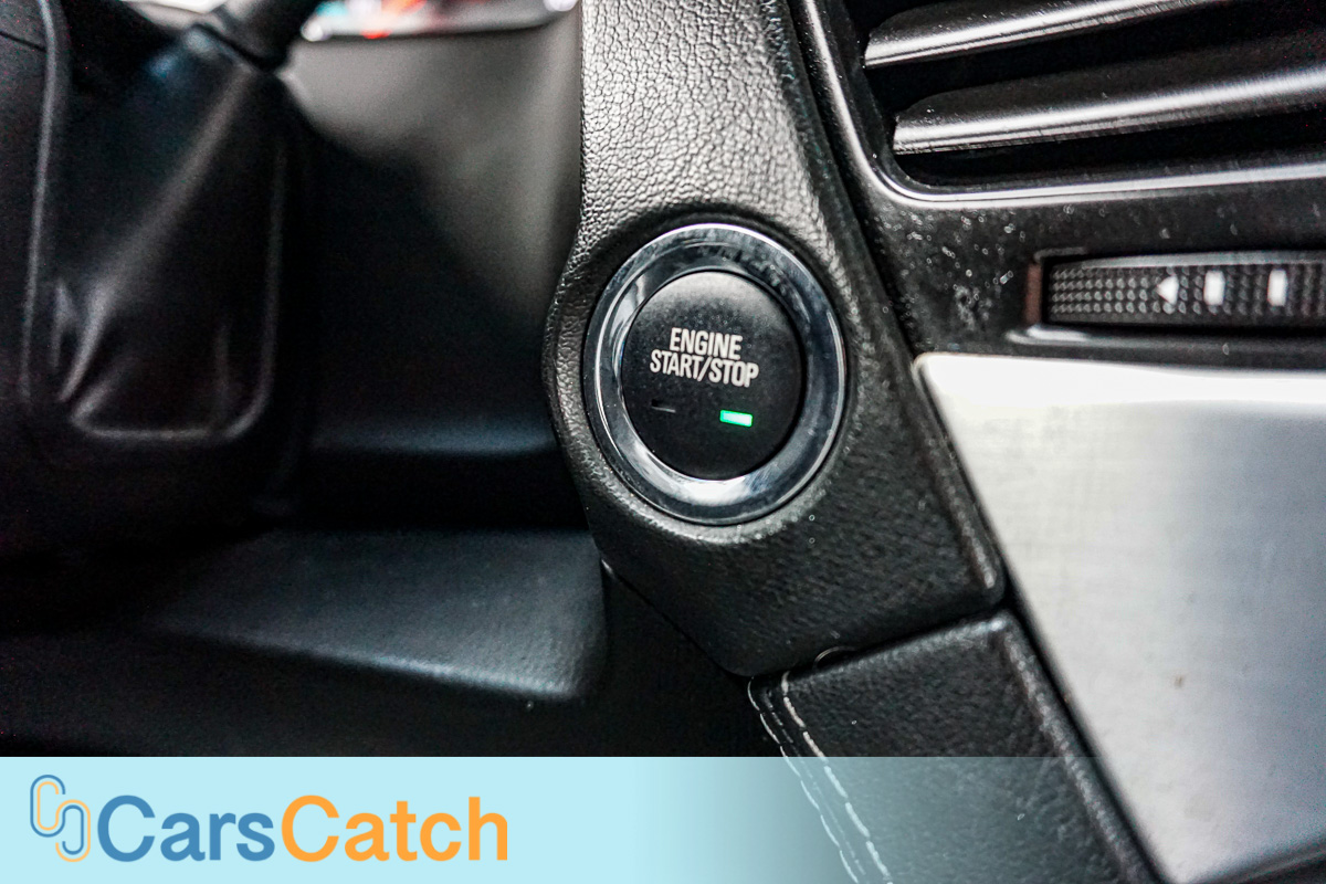 CARSCATCH - Used vehicle - SUV GMC YUKON XL 2018