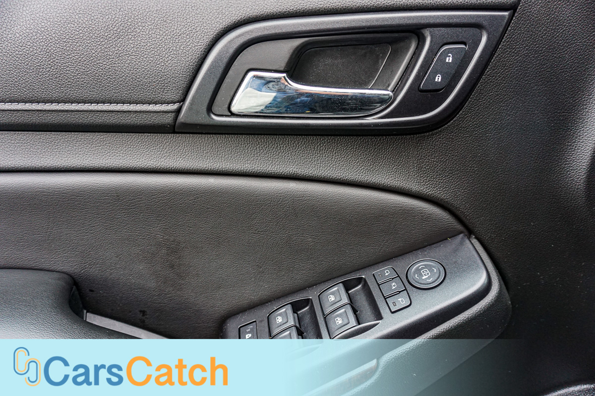 CARSCATCH - Used vehicle - SUV GMC YUKON XL 2018