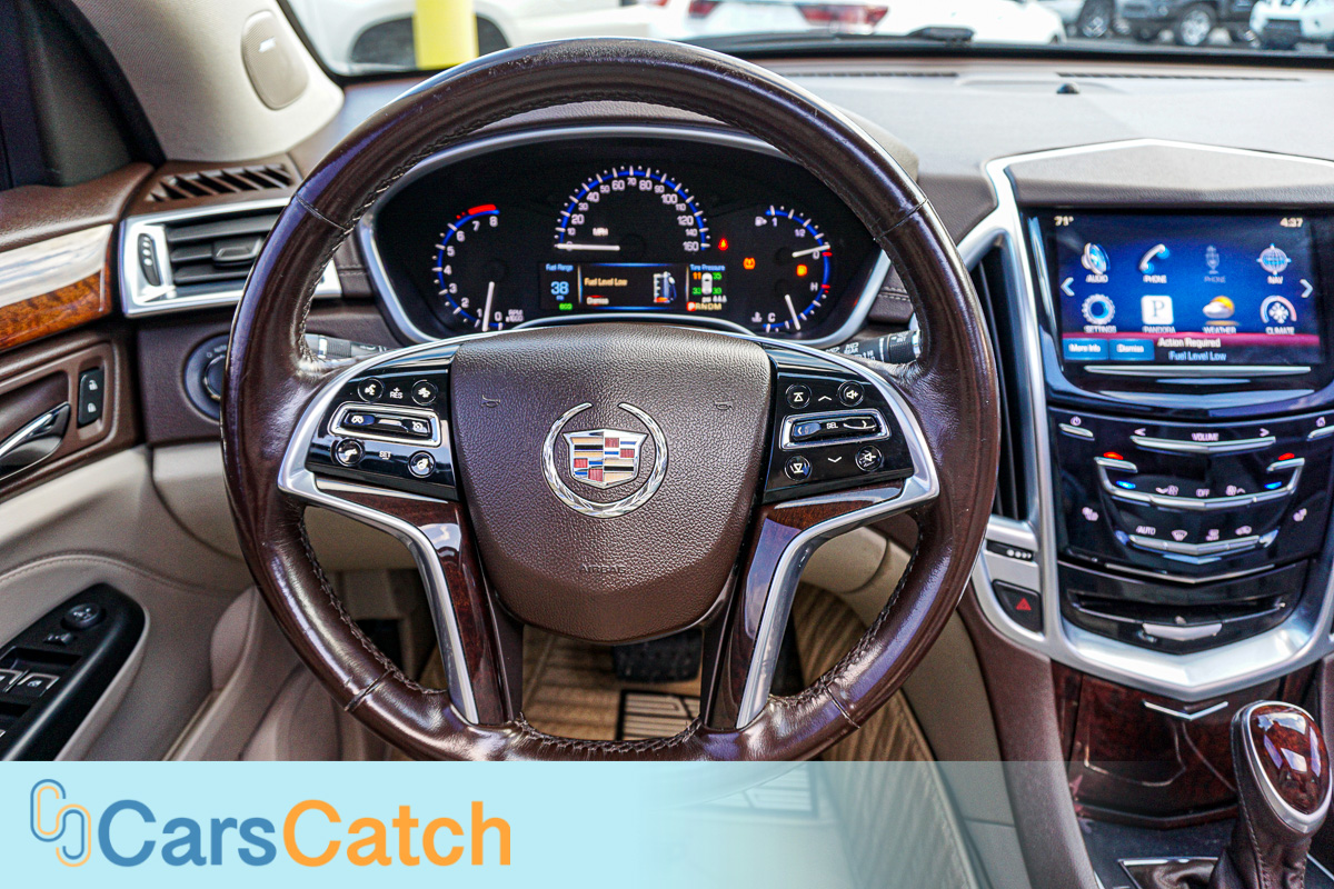 CARSCATCH - Used vehicle - SUV CADILLAC SRX 2014