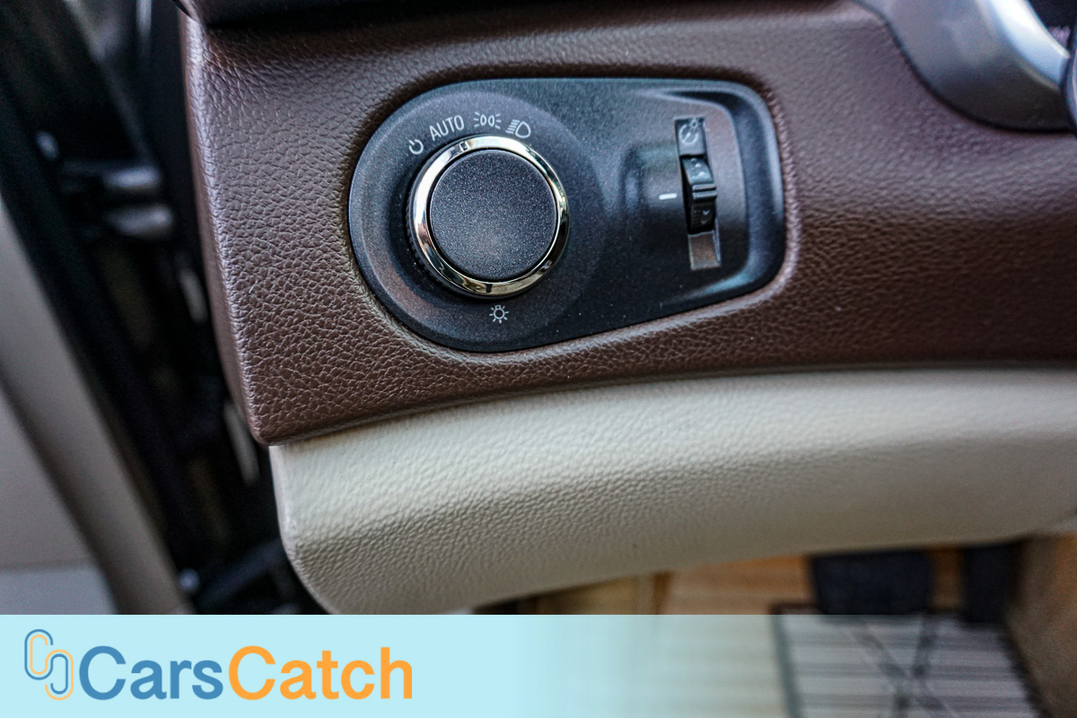 CARSCATCH - Used vehicle - SUV CADILLAC SRX 2014