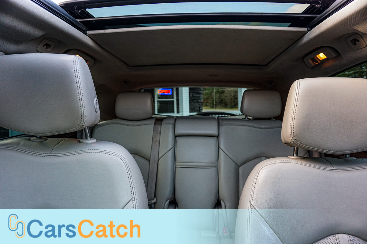 CARSCATCH - Used vehicle - SUV CADILLAC SRX 2014