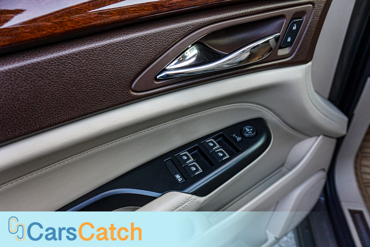 CARSCATCH - Used vehicle - SUV CADILLAC SRX 2014