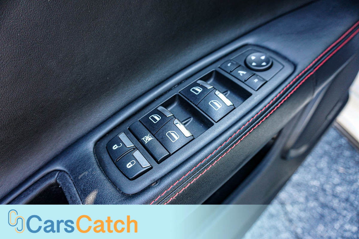 CARSCATCH - Used vehicle - Sedan MASERATI GHIBLI 2016