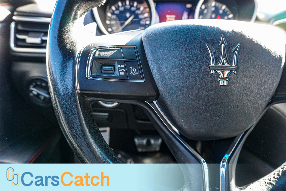 CARSCATCH - Used vehicle - Sedan MASERATI GHIBLI 2016