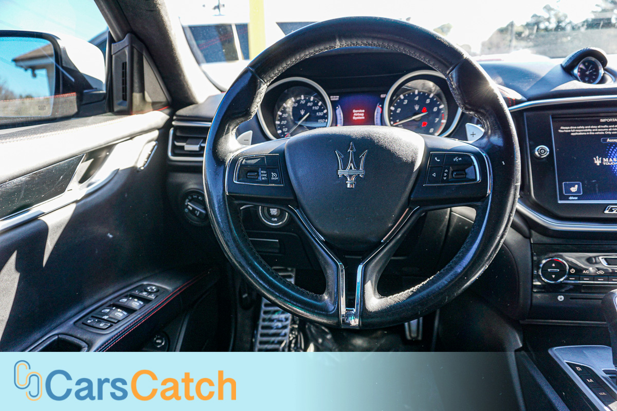 CARSCATCH - Used vehicle - Sedan MASERATI GHIBLI 2016