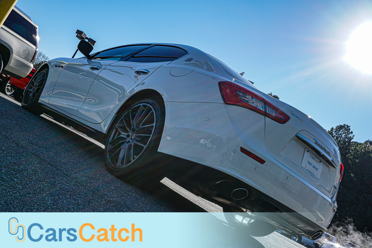 CARSCATCH - Used vehicle - Sedan MASERATI GHIBLI 2016