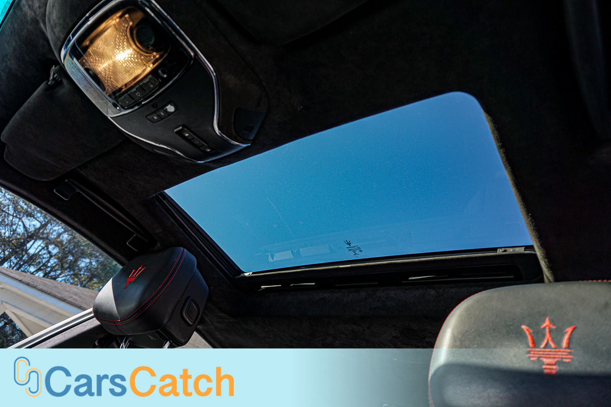 CARSCATCH - Used vehicle - Sedan MASERATI GHIBLI 2016