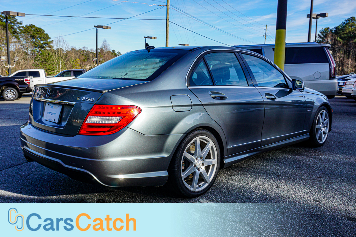 CARSCATCH - Used vehicle - Sedan MERCEDES-BENZ C-CLASS 2012