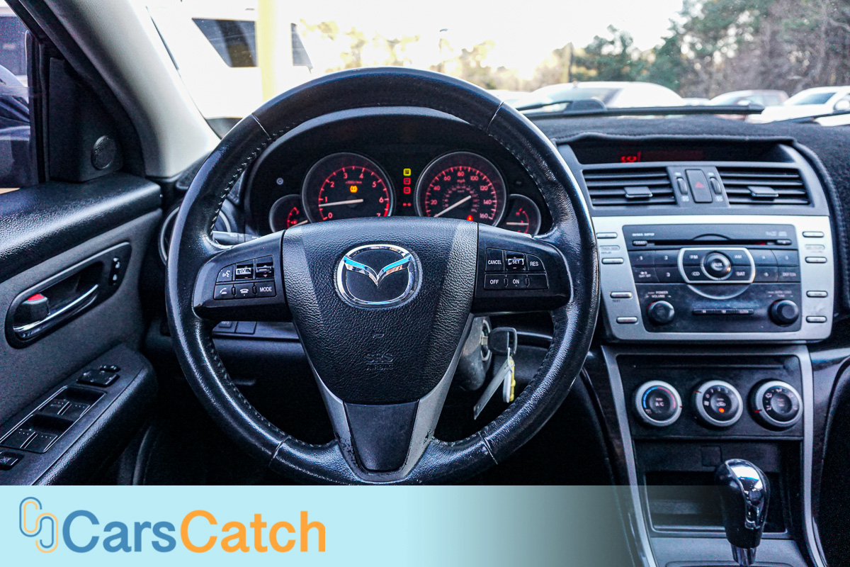 CARSCATCH - Used vehicle - Sedan MAZDA MAZDA6 2012
