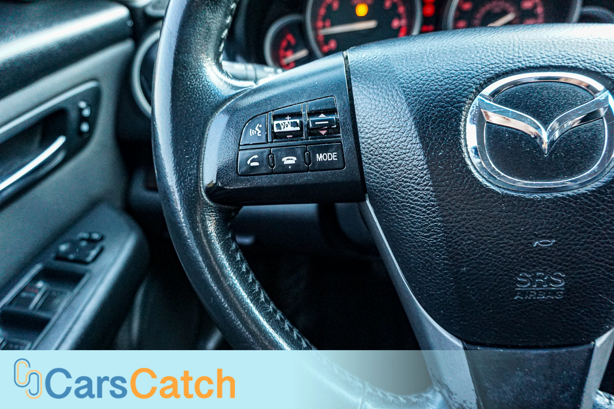 CARSCATCH - Used vehicle - Sedan MAZDA MAZDA6 2012