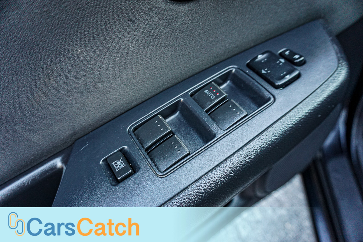 CARSCATCH - Used vehicle - Sedan MAZDA MAZDA6 2012