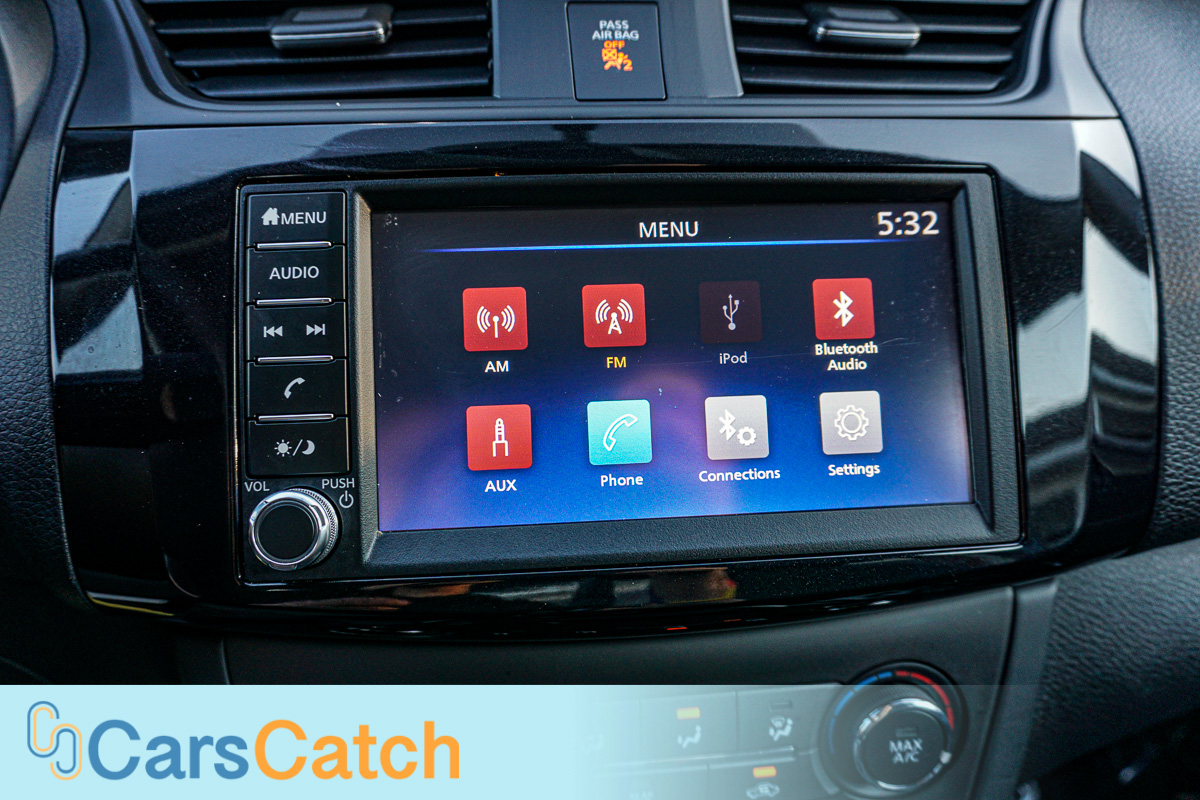 CARSCATCH - Used vehicle - Sedan NISSAN SENTRA 2019