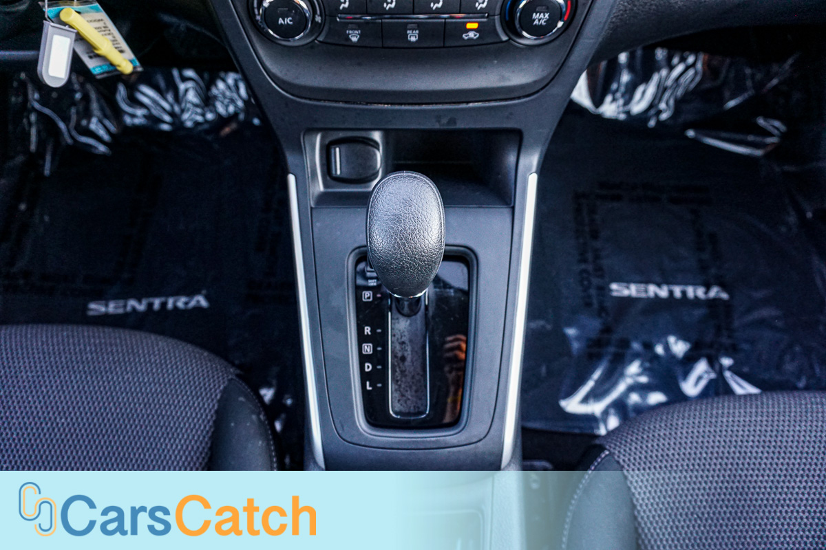 CARSCATCH - Used vehicle - Sedan NISSAN SENTRA 2019