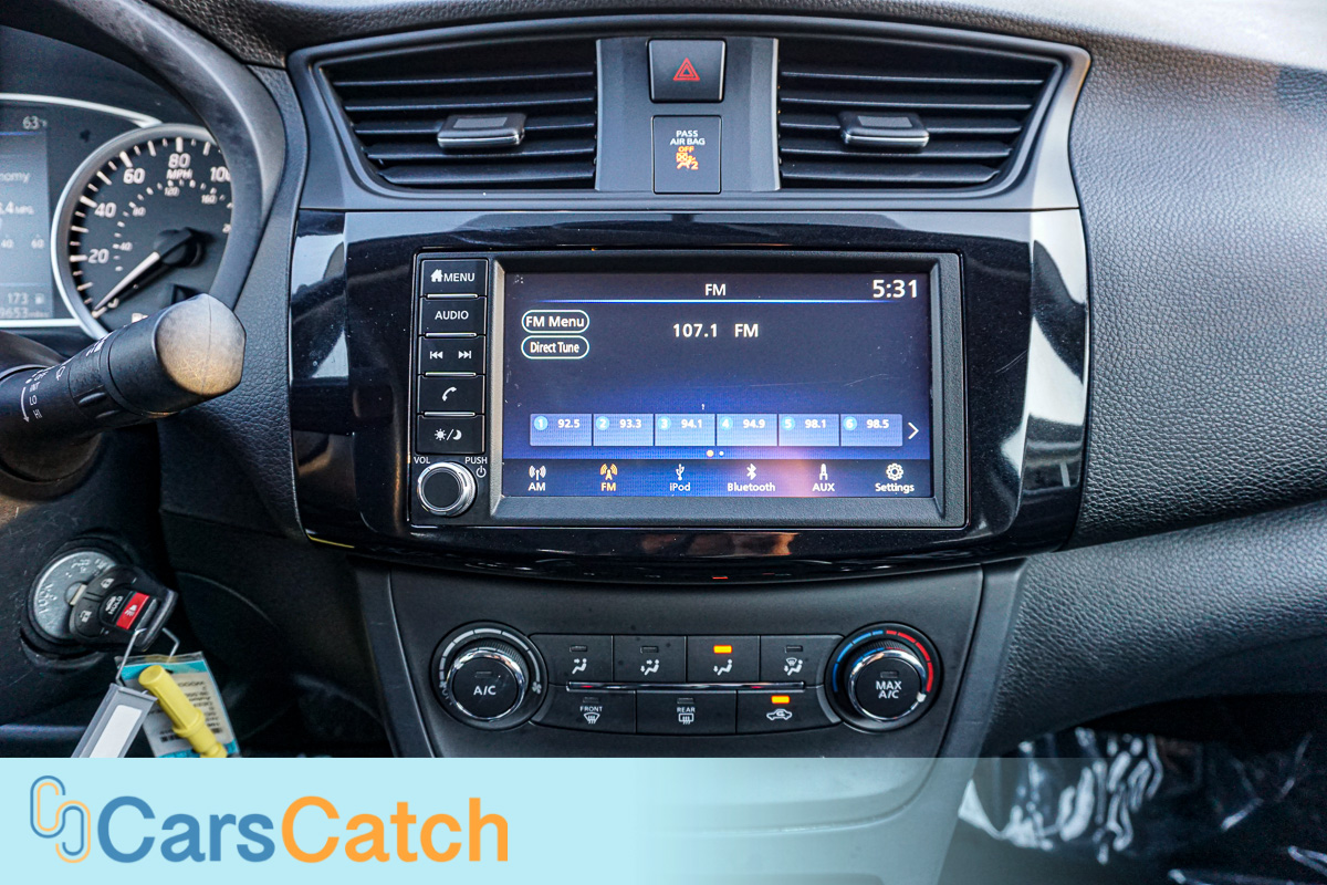 CARSCATCH - Used vehicle - Sedan NISSAN SENTRA 2019