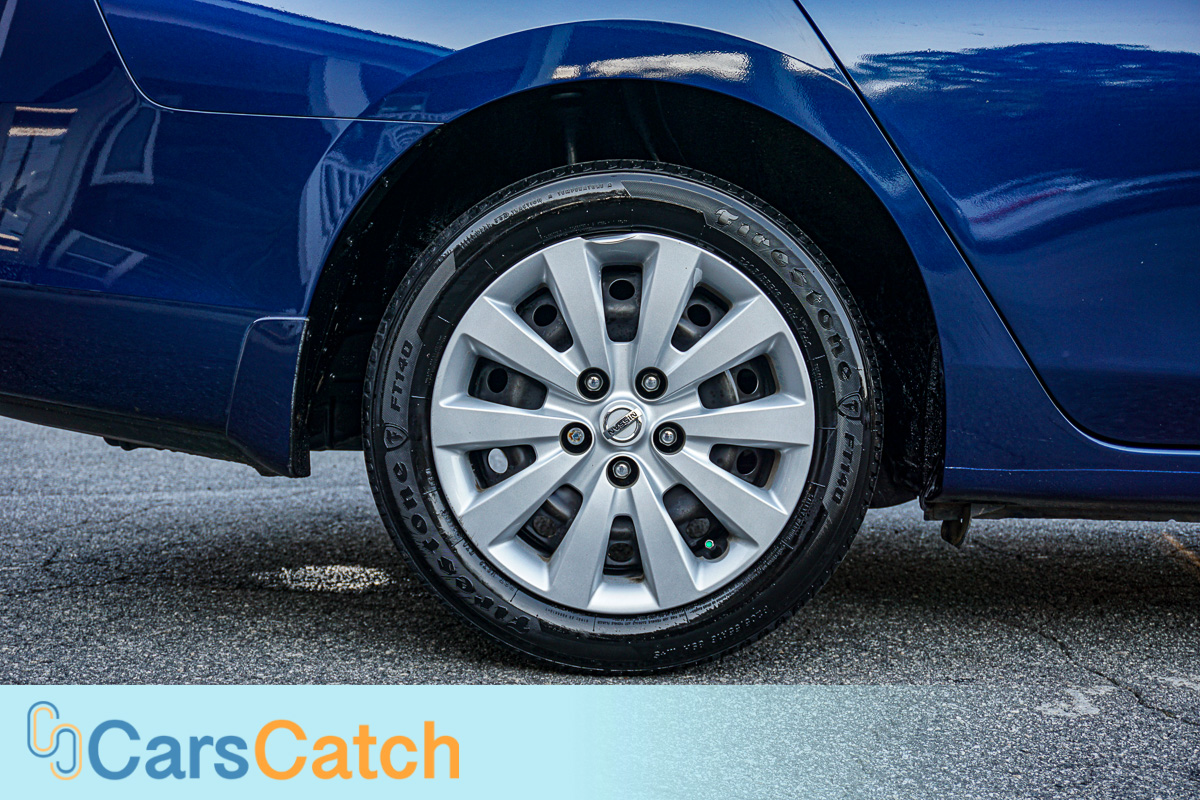 CARSCATCH - Used vehicle - Sedan NISSAN SENTRA 2019