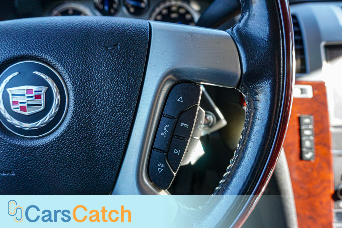 CARSCATCH - Used vehicle - SUV CADILLAC ESCALADE ESV 2013