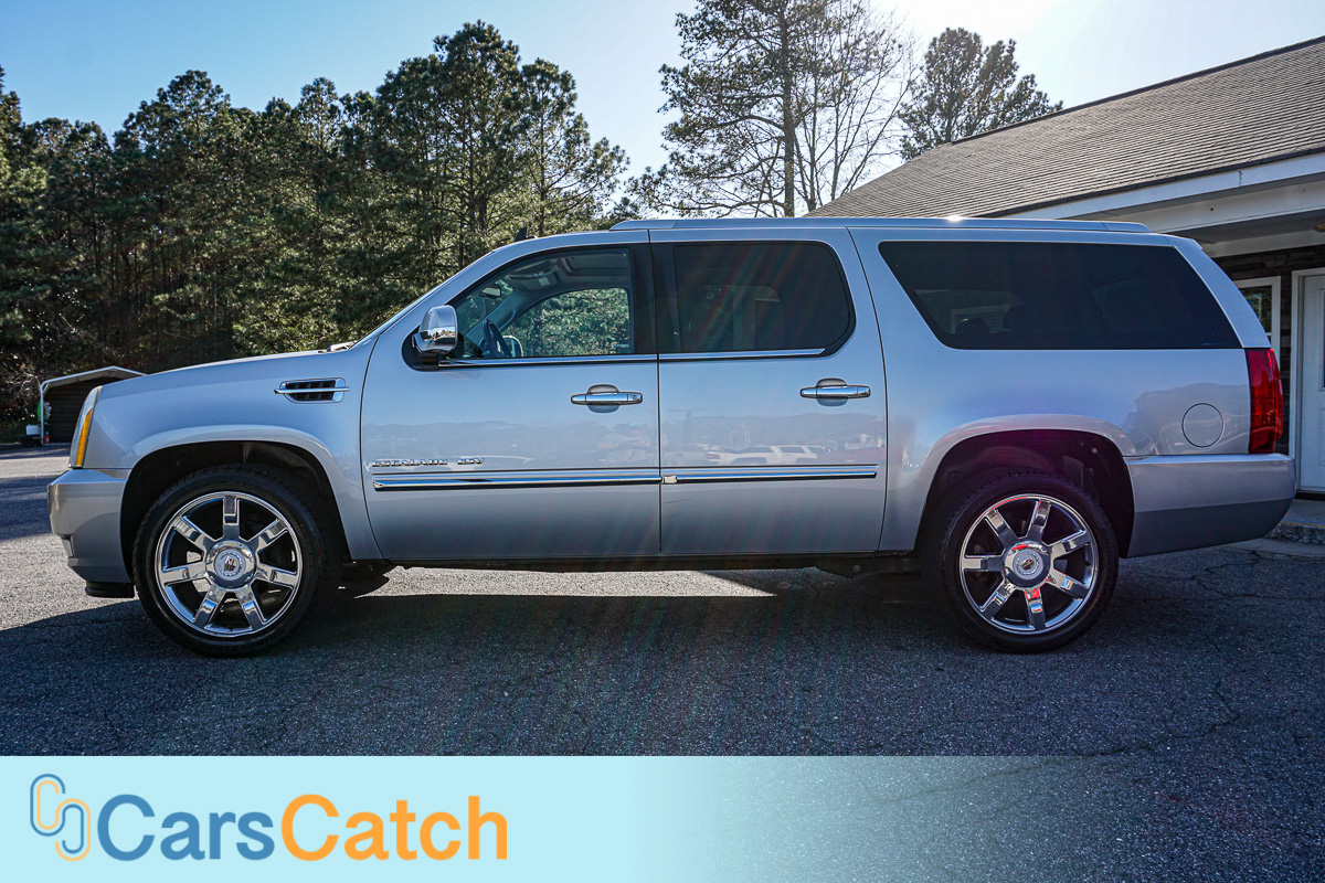 CARSCATCH - Used vehicle - SUV CADILLAC ESCALADE ESV 2013