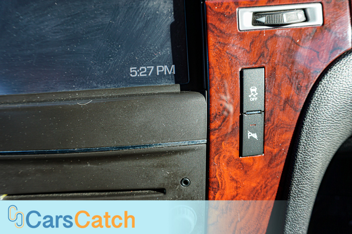 CARSCATCH - Used vehicle - SUV CADILLAC ESCALADE ESV 2013