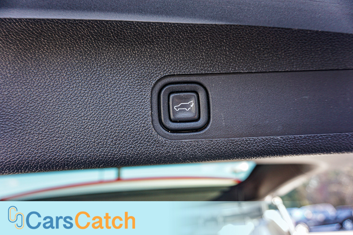 CARSCATCH - Used vehicle - SUV CADILLAC ESCALADE ESV 2013