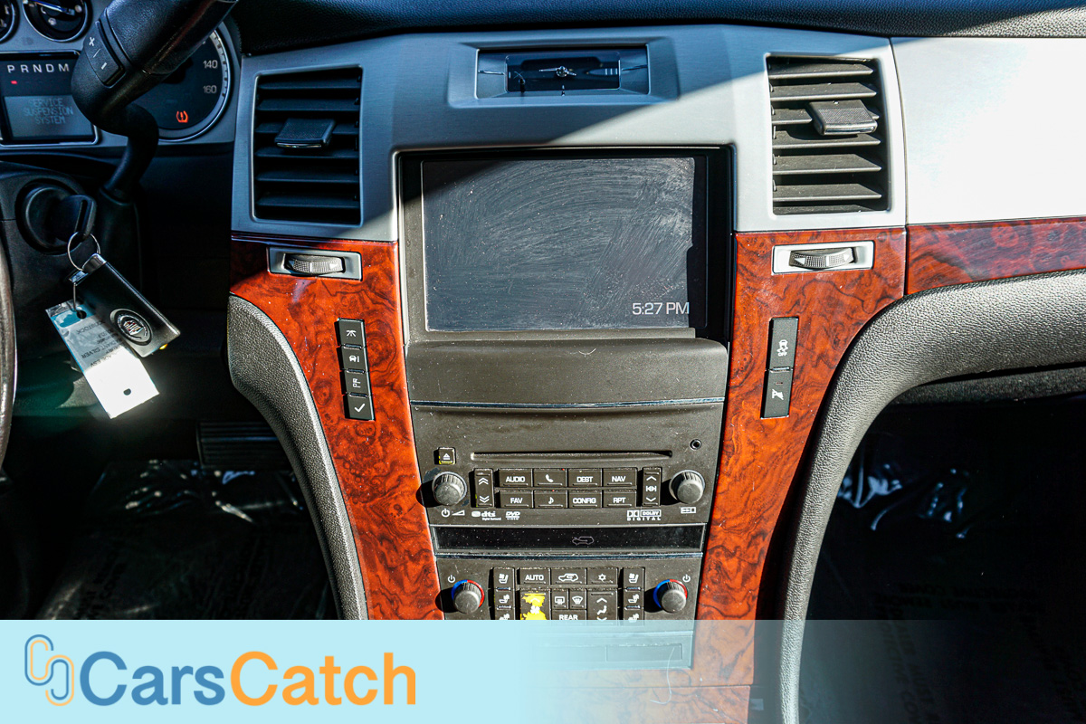 CARSCATCH - Used vehicle - SUV CADILLAC ESCALADE ESV 2013