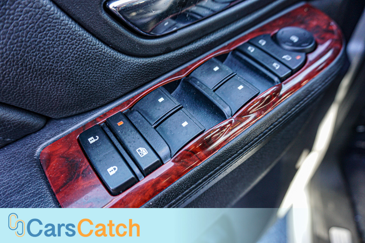 CARSCATCH - Used vehicle - SUV CADILLAC ESCALADE ESV 2013