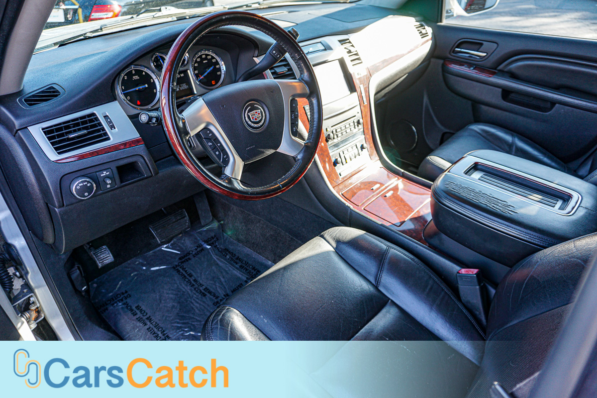 CARSCATCH - Used vehicle - SUV CADILLAC ESCALADE ESV 2013