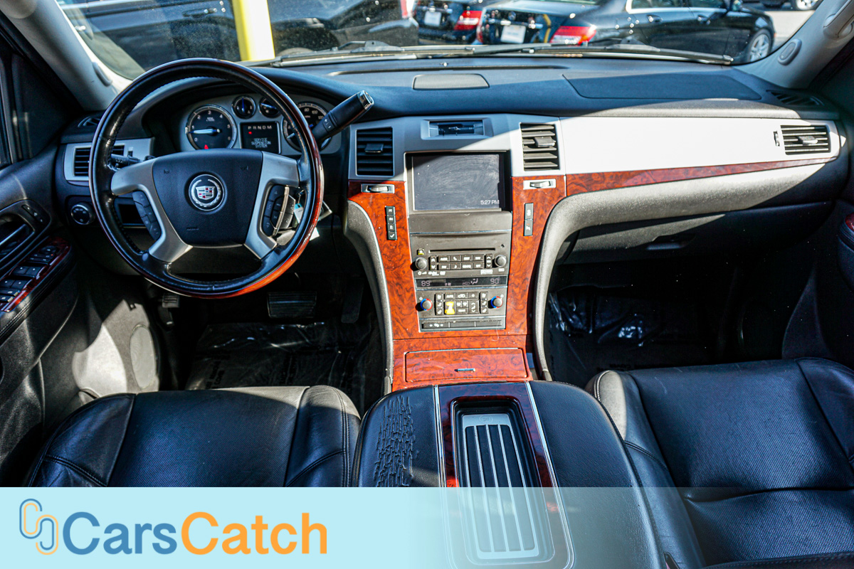 CARSCATCH - Used vehicle - SUV CADILLAC ESCALADE ESV 2013