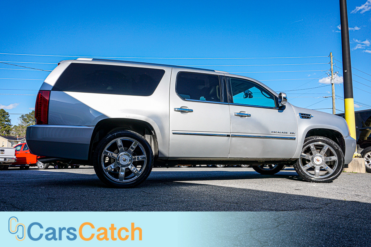 CARSCATCH - Used vehicle - SUV CADILLAC ESCALADE ESV 2013